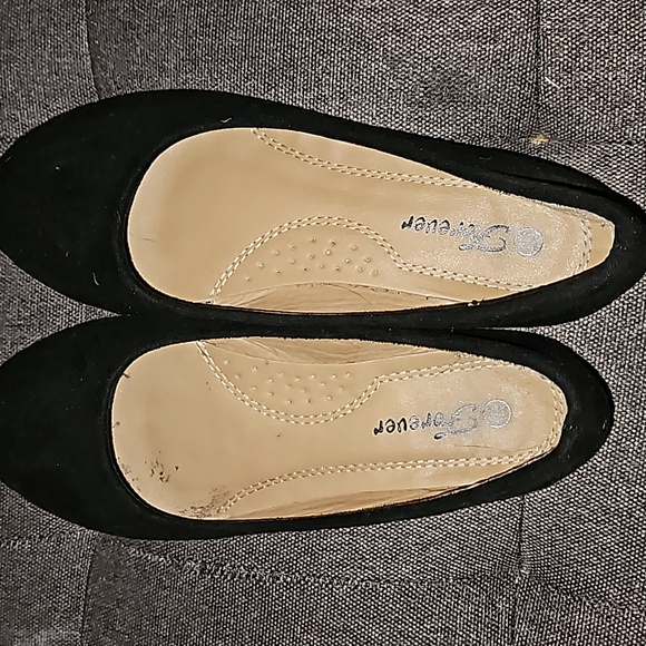 Forever 21 Classic Black Flats - Picture 4 of 5